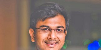 gandhi13112017-2.jpg