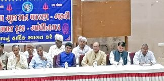 gandhi5112017-3.jpg