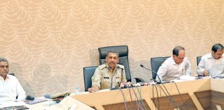 guj23112017-1.jpg