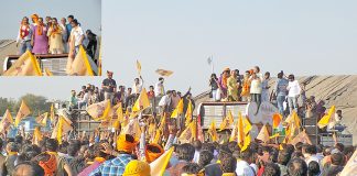 gandhi2812018-4.jpg