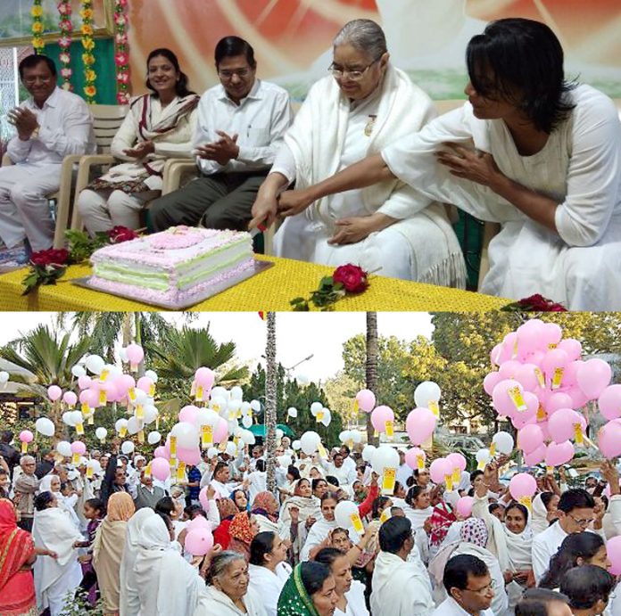gandhi1422018-2.jpg