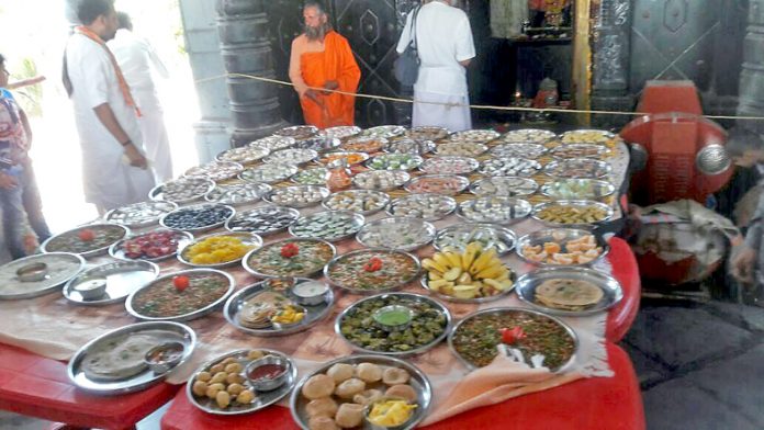 guj1632018-2.jpg