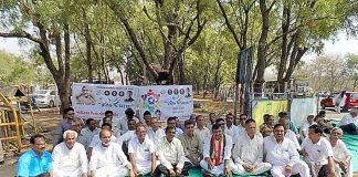 gandhi1042018-6.jpg