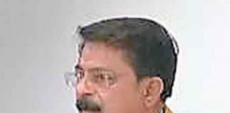 gandhi3042018-5.jpg