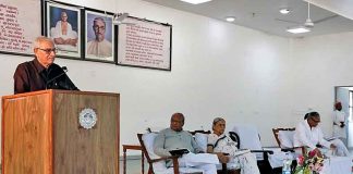 gandhi542018-3.jpg