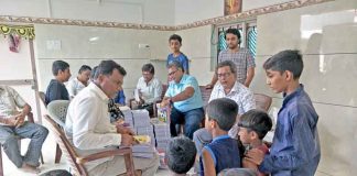 GUJ152018-1.jpg