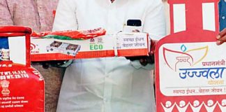 gandhi12518-1.jpg